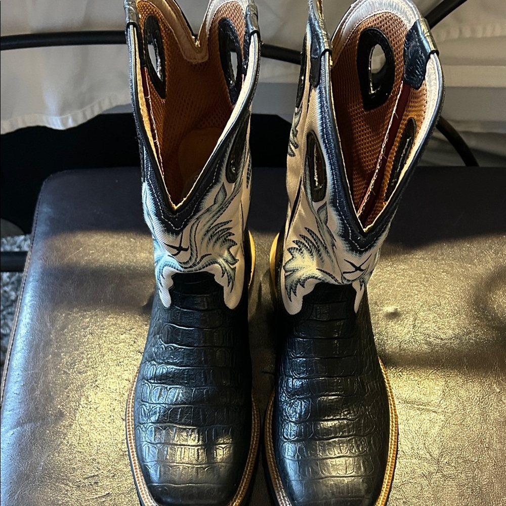 Twisted X Black and Cream Cowboy Boots - Picture 3 of 5